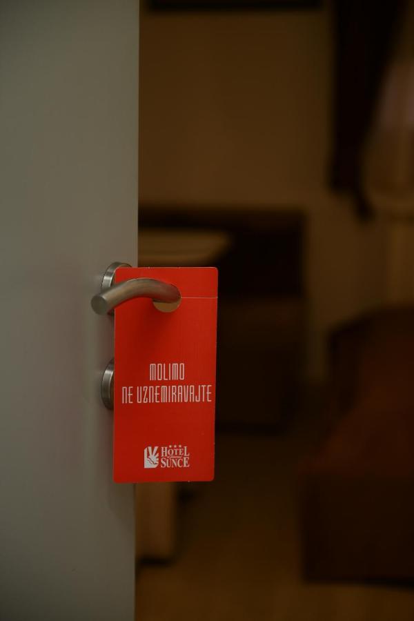 Hotel Sunce 克拉列沃 外观 照片
